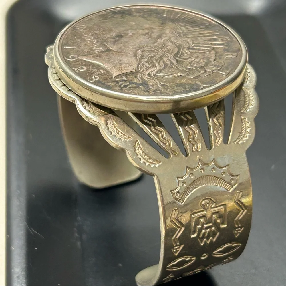Vtg Antique Fred Harvey Era Navajo-Silver Cuff bracelet, 1923 US Peace Dollar - Picture 2 of 15
